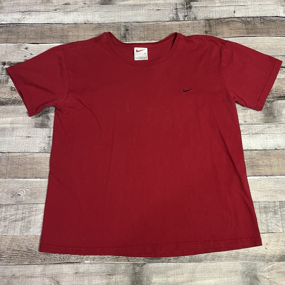 Nike Shirt Size XL Red Vintage Embroidered Logo Athletic Tee